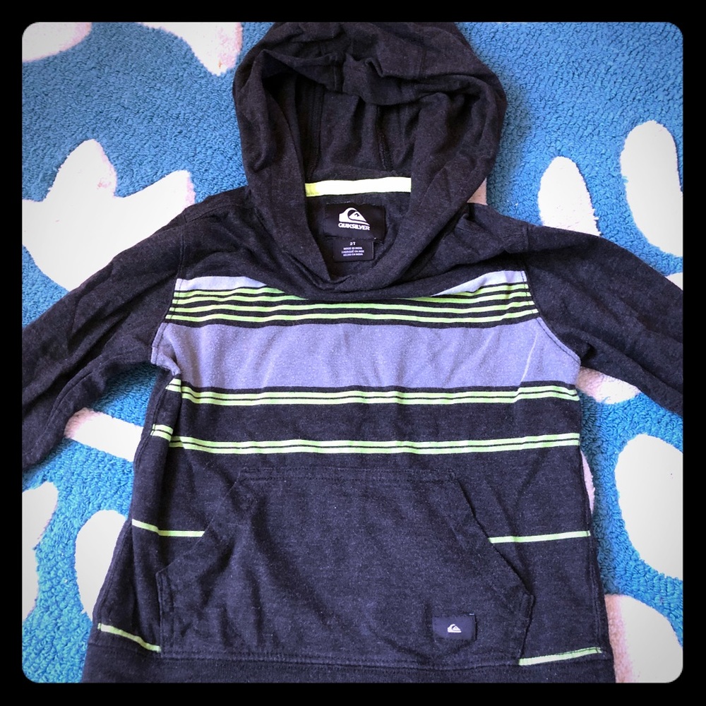 2T hooded long sleeve top